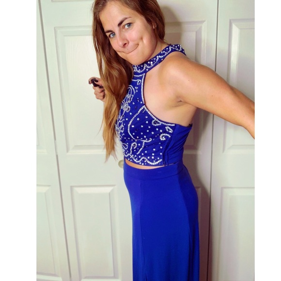 Formal Gown 2-Piece Set - Picture 3 of 5